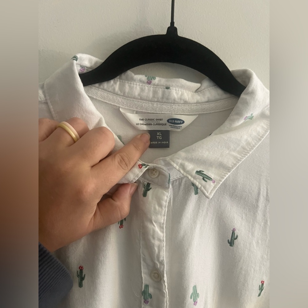 Old Navy White Cactus Print Classic Button Down Shirt Women’s XL - Picture 3 of 5